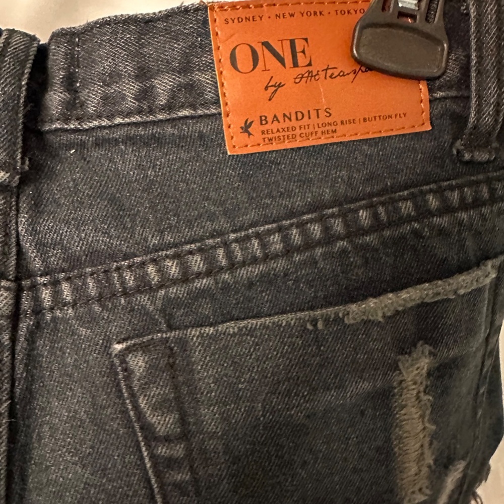 One X One Teaspoon Distressed Black Denim Shorts - Picture 15 of 16